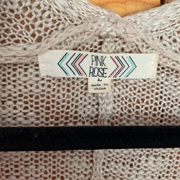 Pink rose sweater - Picture 3 of 3